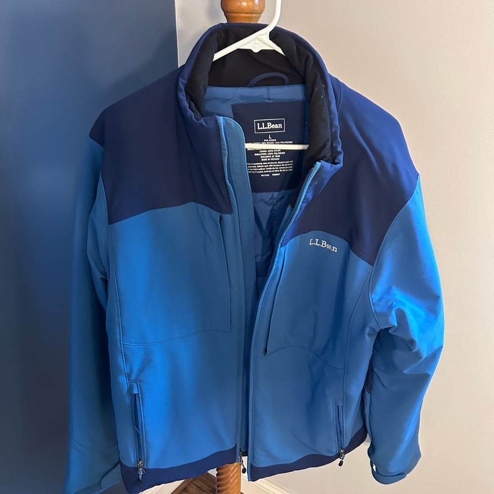 Brand new never worn men’s winter coat.